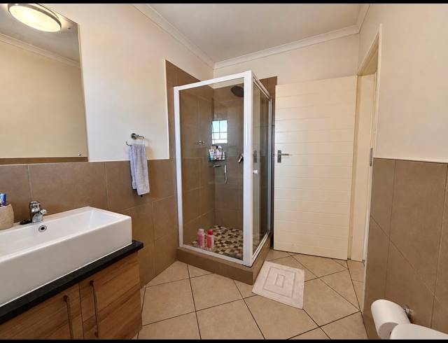 2 BEDROOM APARTMENT FOR SALE IN MONAVONI